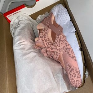 Nike Huarache RUN SE (GS)